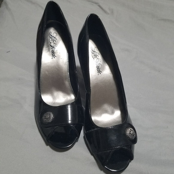 Shoes - Picture 2 of 3